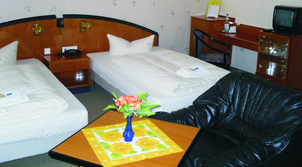 Hotel Weisser Hirsch Schwarzburg Esterno foto